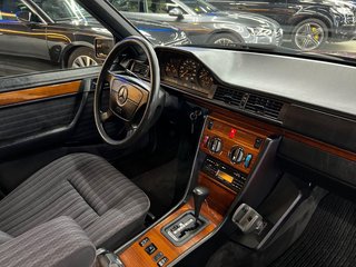 Mercedes-Benz 230 E W124/AUTOM/SCHIEBEDACH/H-ZUL Mercedes-Benz E - foto 22