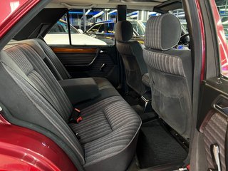 Mercedes-Benz 230 E W124/AUTOM/SCHIEBEDACH/H-ZUL Mercedes-Benz E - foto 23