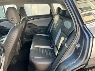 2024 Volkswagen Taos SEL 4MOTION - photo 8