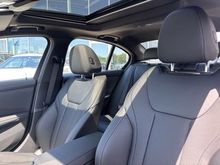 2026 BMW 330i xDrive Sedan - photo 7