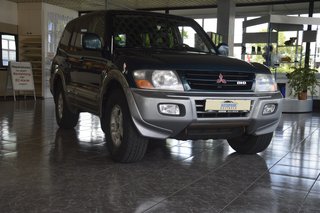 Mitsubishi Pajero 3.2 DI-D Avance  4WD Allrad 7-Sitzer Klima Leder