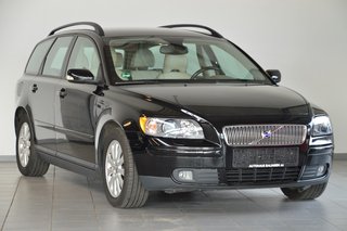 Volvo V 50 Kombi 2.0 D Momentum |SHZ|AHK