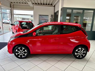 Toyota AYGO 1,0 x-play Team D CarPlay Kamera Bluetooth - foto 4