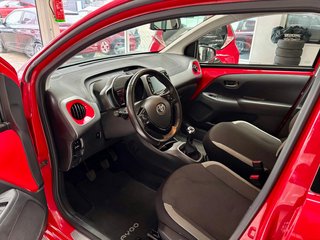 Toyota AYGO 1,0 x-play Team D CarPlay Kamera Bluetooth - foto 18