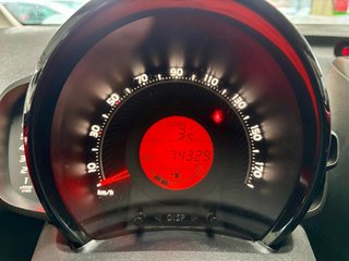 Toyota AYGO 1,0 x-play Team D CarPlay Kamera Bluetooth - foto 12