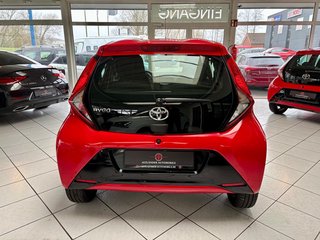 Toyota AYGO 1,0 x-play Team D CarPlay Kamera Bluetooth - foto 6
