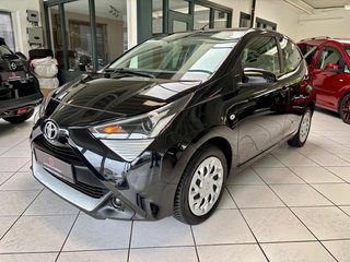 Toyota Aygo X 1.0 x-play  1.Hand Carplay Cam Klima ZV - bilder 1