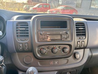 Opel Vivaro B Kombi L1H1 2,7t Klima Tempomat - bilder 12