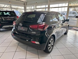 Hyundai i20 YES! 1,2  Kamera Carplay SHZ Tempom LnkrHz - bilder 8