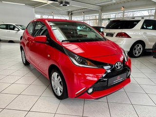 Toyota AYGO x-play touch Kamera USB ALU Bluetooth Klim - foto 3