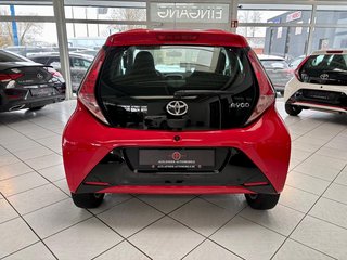 Toyota AYGO x-play touch Kamera USB ALU Bluetooth Klim - foto 6