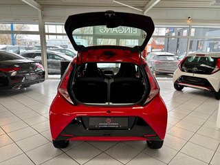 Toyota AYGO x-play touch Kamera USB ALU Bluetooth Klim - foto 7