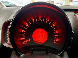 Toyota AYGO x-play touch Kamera USB ALU Bluetooth Klim - foto 12