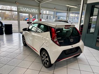 Toyota AYGO x-play Team D Andr/CarPl Kamera Klima Alu - photo 4