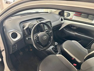 Toyota AYGO x-play Team D Andr/CarPl Kamera Klima Alu - photo 5