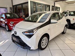 Toyota AYGO 1.0 aut. x-play BT USB BC Klima TFL LED - bilder 1