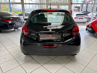 Peugeot 208 Active 1.2  Kamera Pano SHZ Bluetooth Tempom - bilder 6