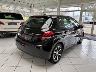 Peugeot 208 Active 1.2  Kamera Pano SHZ Bluetooth Tempom - bilder 8