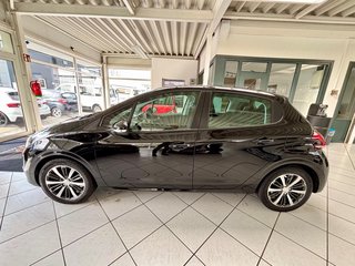 Peugeot 208 Active 1.2  Kamera Pano SHZ Bluetooth Tempom - bilder 4