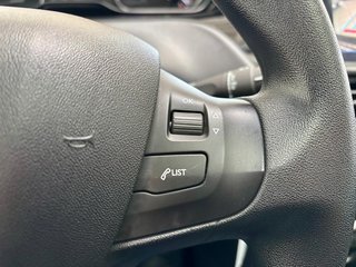 Peugeot 208 Active 1.2  Kamera Pano SHZ Bluetooth Tempom - bilder 16