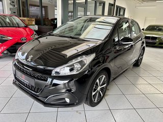 Peugeot 208 Active 1.2  Kamera Pano SHZ Bluetooth Tempom - bilder 1