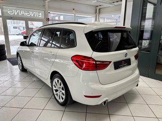 BMW 218 d Advantage Aut. LED NAVI PDC Tempomat - foto 5