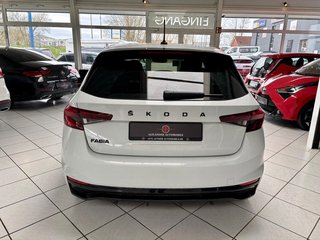 Skoda Fabia 1.0 Monte Carlo  LED CarPlay/AndrAuto - bilder 6
