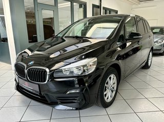 BMW 216d Advantage Aut. NAVI PDC Komfortzugang SHZ - photo 1