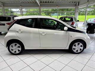 Toyota AYGO aut. x-play touch Kamera USB Bluetooth Klim - bilder 9