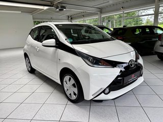 Toyota AYGO aut. x-play touch Kamera USB Bluetooth Klim - bilder 3