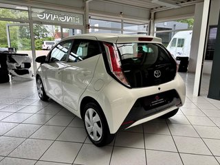 Toyota AYGO aut. x-play touch Kamera USB Bluetooth Klim - bilder 5