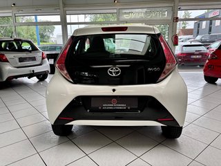 Toyota AYGO aut. x-play touch Kamera USB Bluetooth Klim - bilder 6