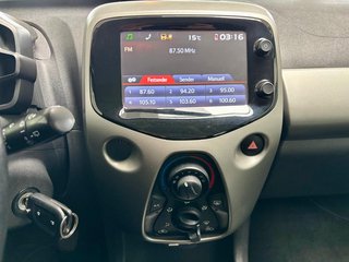 Toyota AYGO aut. x-play touch Kamera USB Bluetooth Klim - bilder 13