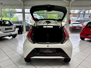 Toyota AYGO aut. x-play touch Kamera USB Bluetooth Klim - bilder 7