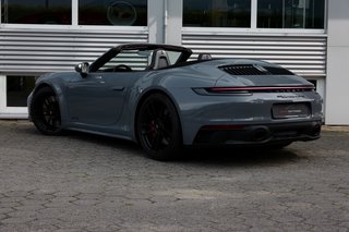Porsche 992 Carrera 4 GTS Cabrio 1. Hand - photo 3
