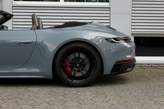Porsche 992 Carrera 4 GTS Cabrio 1. Hand - photo 31