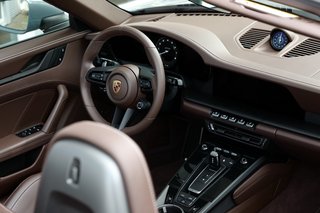 Porsche 992 Carrera 4 GTS Cabrio 1. Hand - photo 9