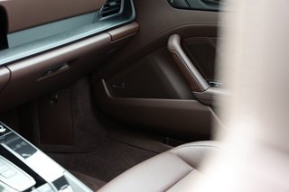 Porsche 992 Carrera 4 GTS Cabrio 1. Hand - photo 23