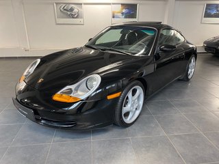 Porsche 996 Carrera Coupé Tiptronic 2. Hand, Scheckheft, unfallfrei Used vehicle for sale | First registration 05/1998