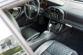 Porsche 996 Targa Tiptronic S - bilder 17