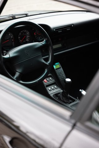 Porsche 993 Carrera 4 Coupé - photo 9