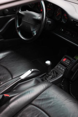 Porsche 993 Carrera 4 Coupé - photo 30