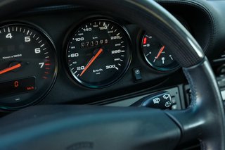 Porsche 993 Carrera 4S Coupé Carbon-Paket - foto 15