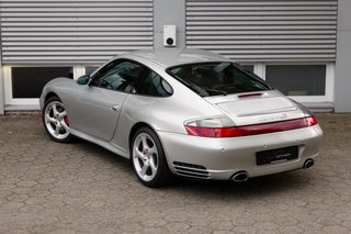 Porsche 996 Carrera 4S Coupé - foto 9