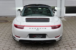 Porsche 991 Targa 4 GTS - photo 6