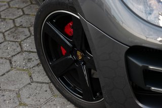 Porsche Macan Turbo Panorama-Glasdach - bilder 24