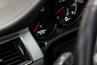 Porsche Macan Turbo Panorama-Glasdach - bilder 16