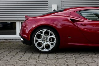 Alfa Romeo 4C 1750 TBi - photo 16