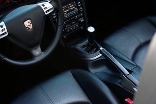 Porsche 997.2 Carrera Cabriolet - Neuer Motor mit nur 20tkm, seltener Spec mit 6-Gang Schaltgetriebe - photo 9