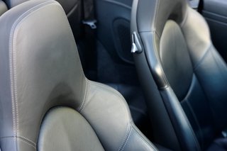 Porsche 997.2 Carrera Cabriolet - Neuer Motor mit nur 20tkm, seltener Spec mit 6-Gang Schaltgetriebe - photo 11